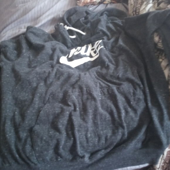 Hoddies - Picture 2 of 7